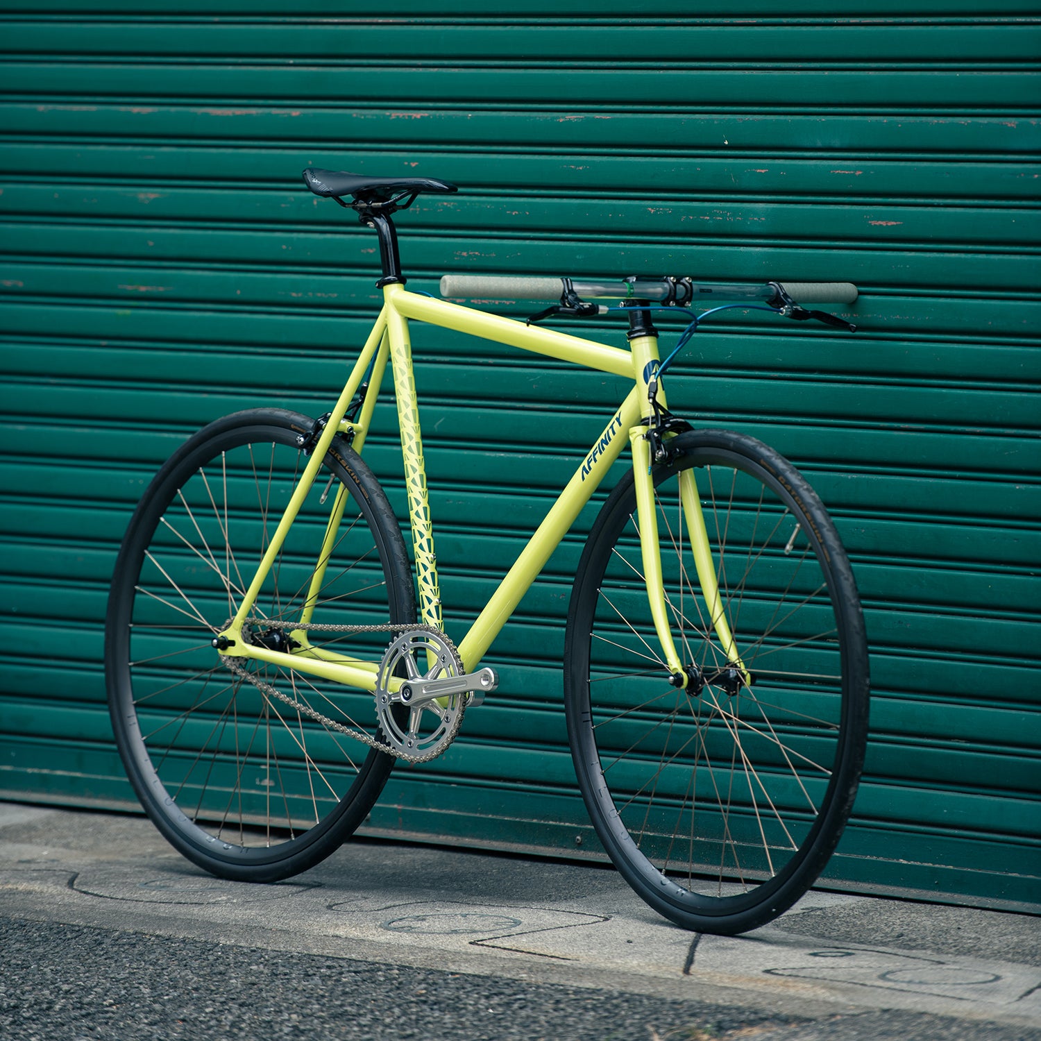 AFFINITY CYCLES Lo Pro Circles Original Complete Bike