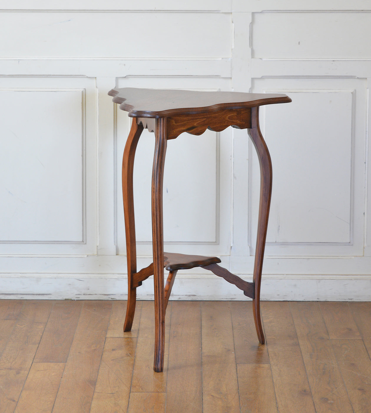 アンティークオケージョナルテーブル – 英国アンティーク家具専門店