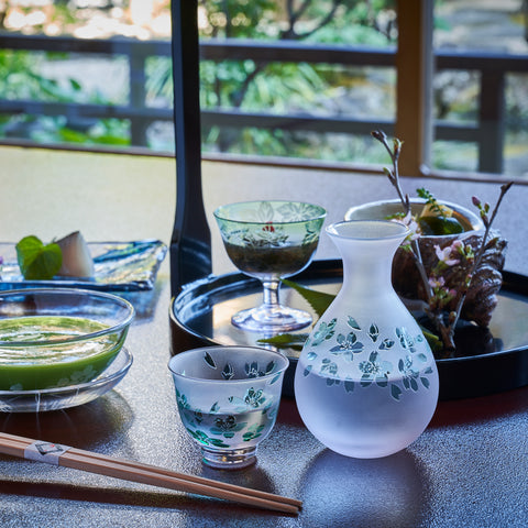 彫刻 夢柄子 桜紋 酒器三点揃 ピンク/グリーン ｜江戸切子グラスなら