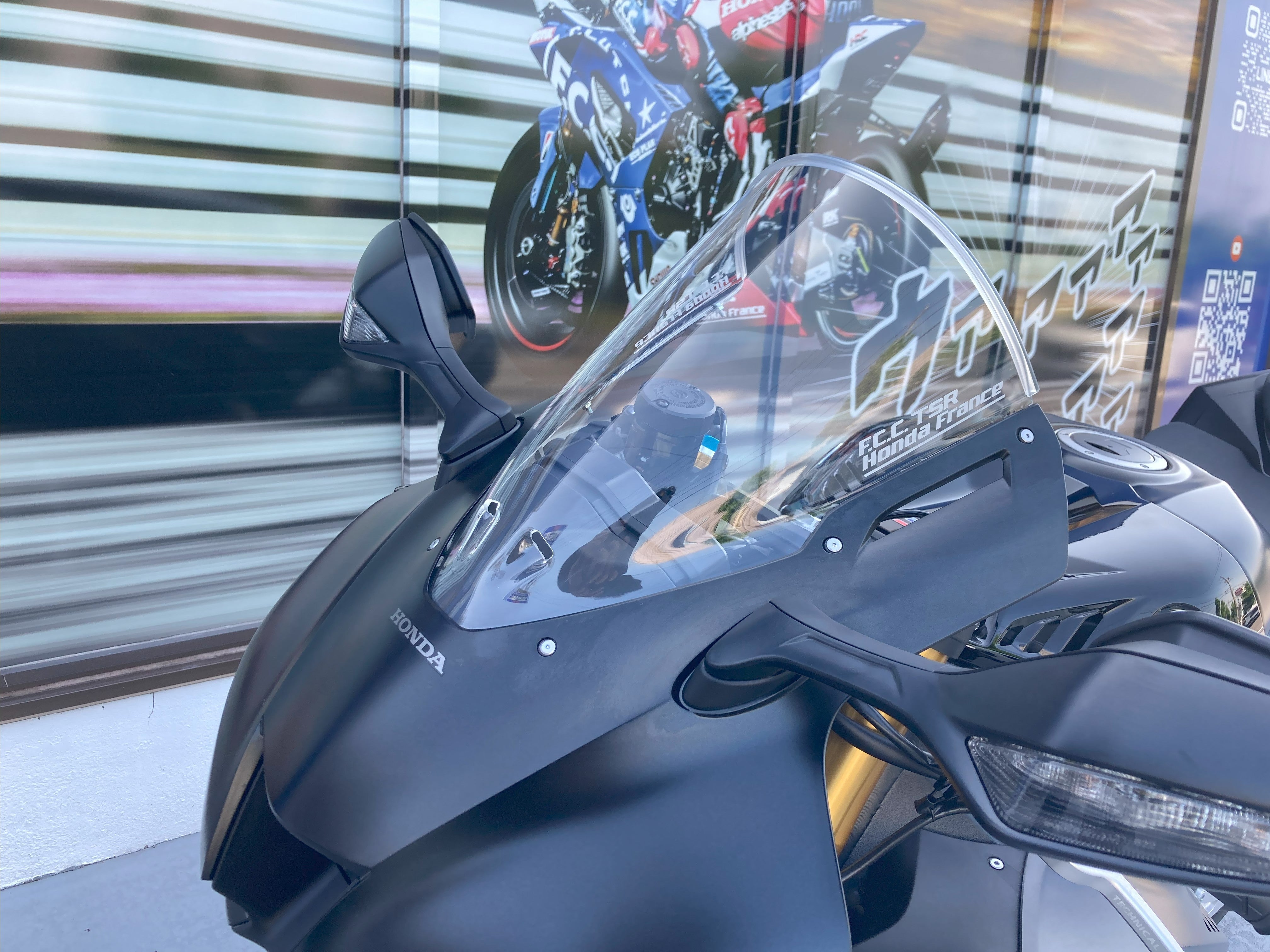 スクリーン CBR1000RR-R(SC82/20-23・24-) +40mmUP クリア ULTIM