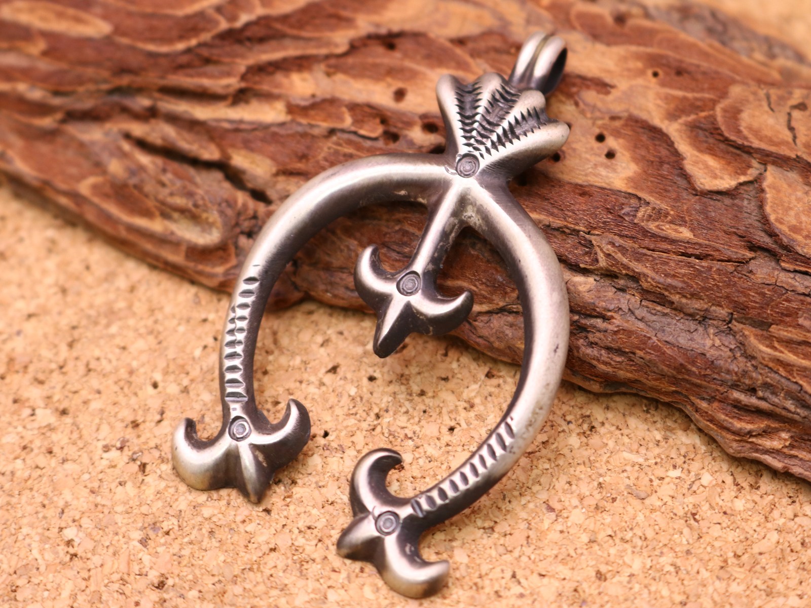 楽天市場】ナジャ ペンダント トップ アメカジ ネイティブ系