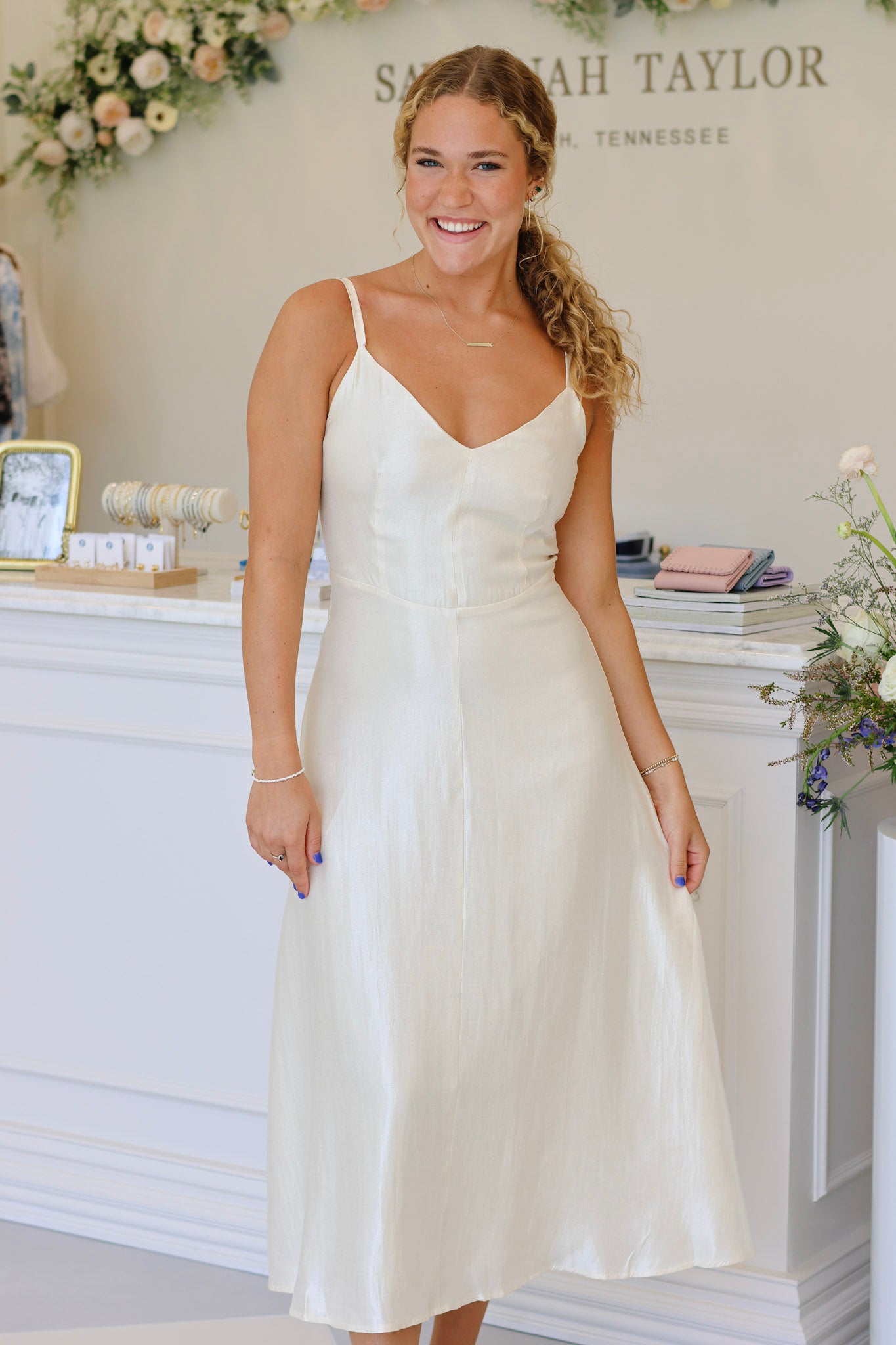 Clara Holiday Midi Dress – Savannah Taylor