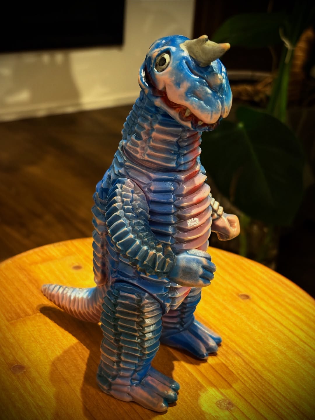 サンガッツ本舗の［円谷怪獣総進撃］新作「レッドマン」と「ガラモン