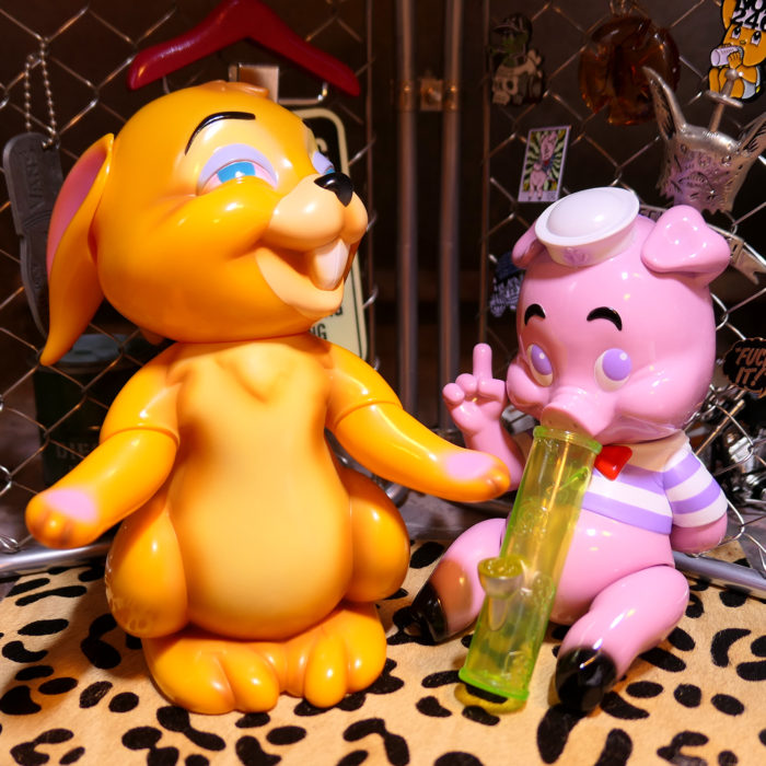 BlackBook Toyが「Bong Bunny OG」「Piggums GIG」を受注販売