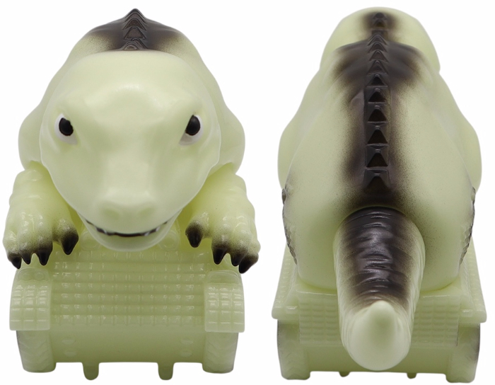 蓄光好き注目！ ELECTRIC TOYS製「恐竜戦車 3期カラー」は蓄光だ