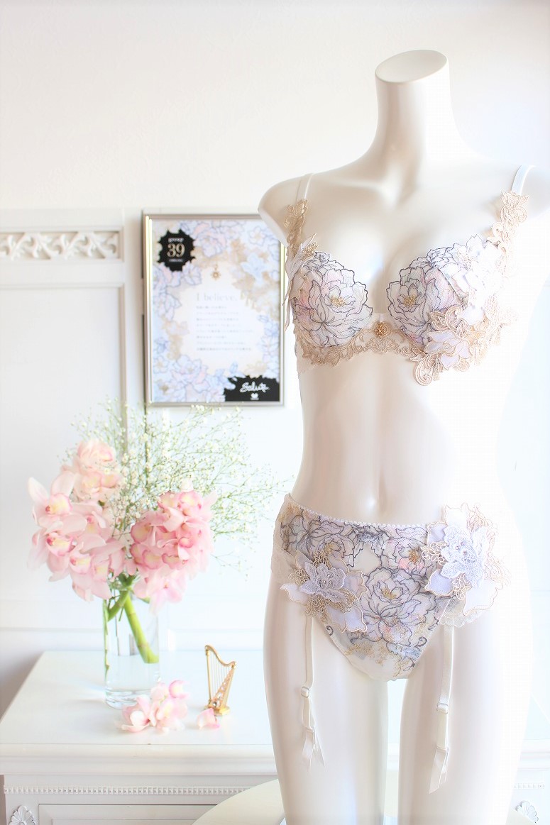 アテーナランジェリ～♡ 店舗限定サルート39group IVカラー | La