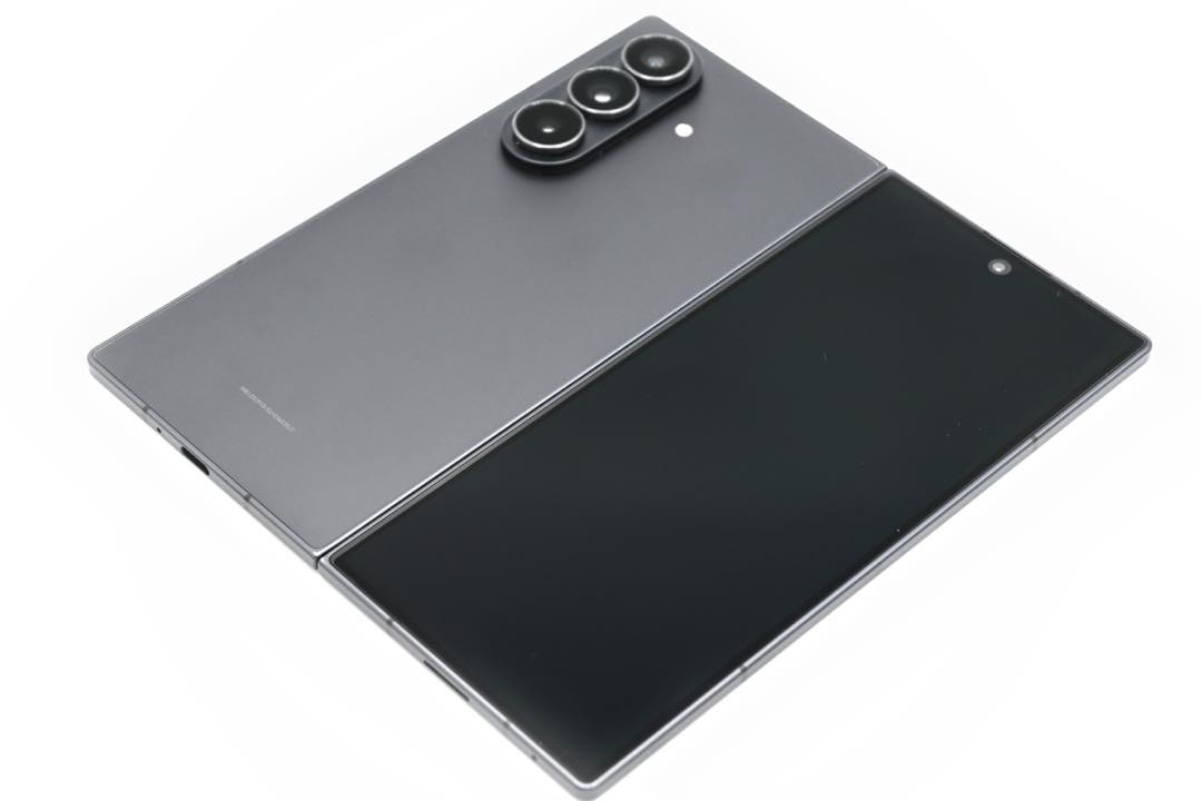 Galaxy Z Fold 7 長期レビュー。実用レベルへ到達した折りたたみスマホ