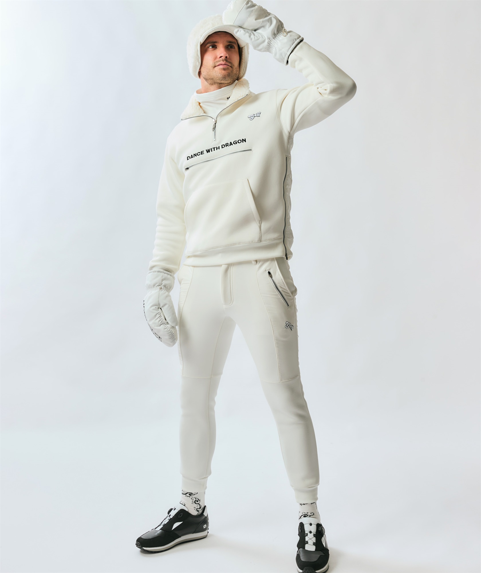 DANCE WITH DRAGON エースツインダンボールトレーナー サイズ4 【公式