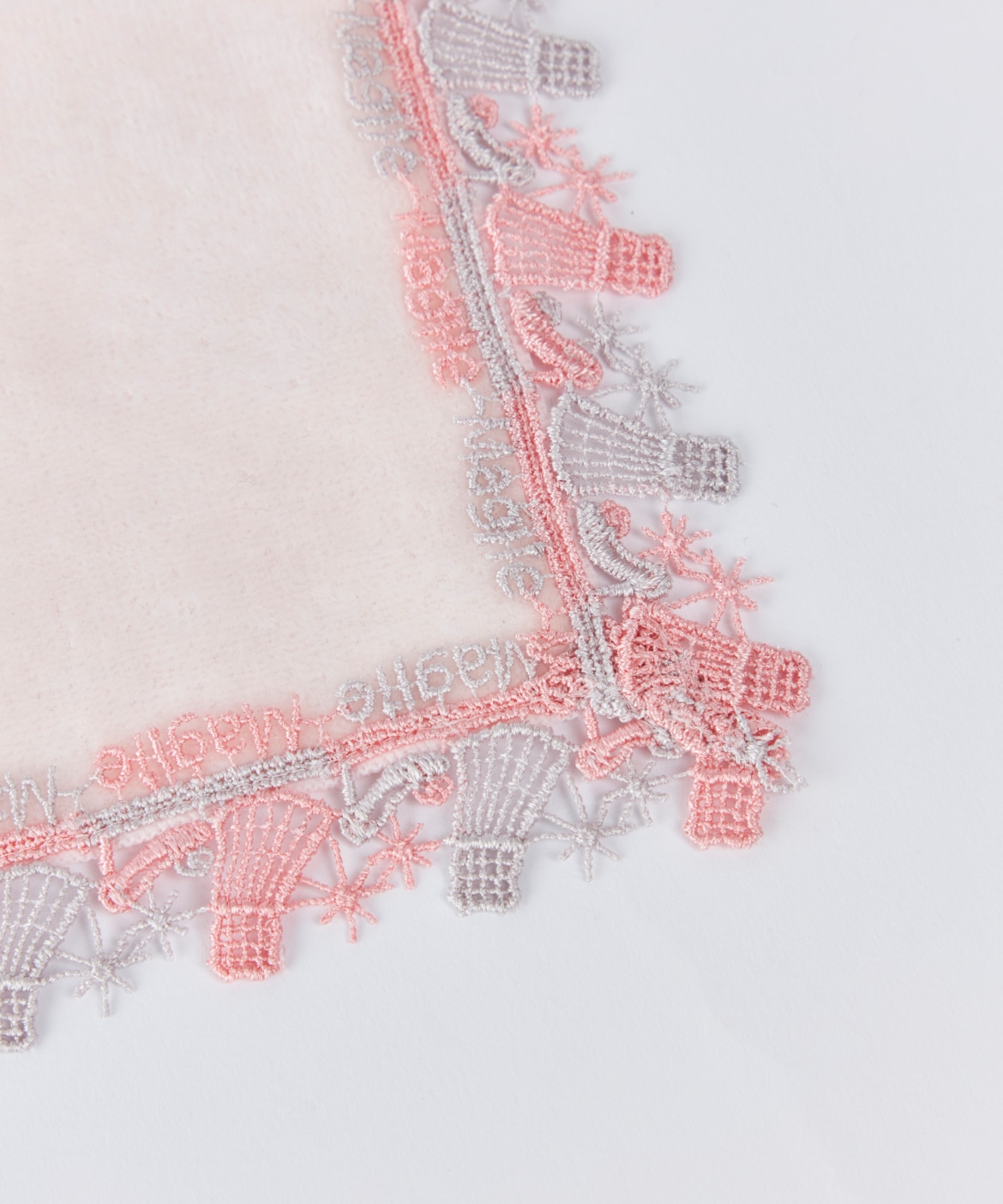 近沢レース店×Maglieコラボタオルハンカチ｜Maglie le cassetto