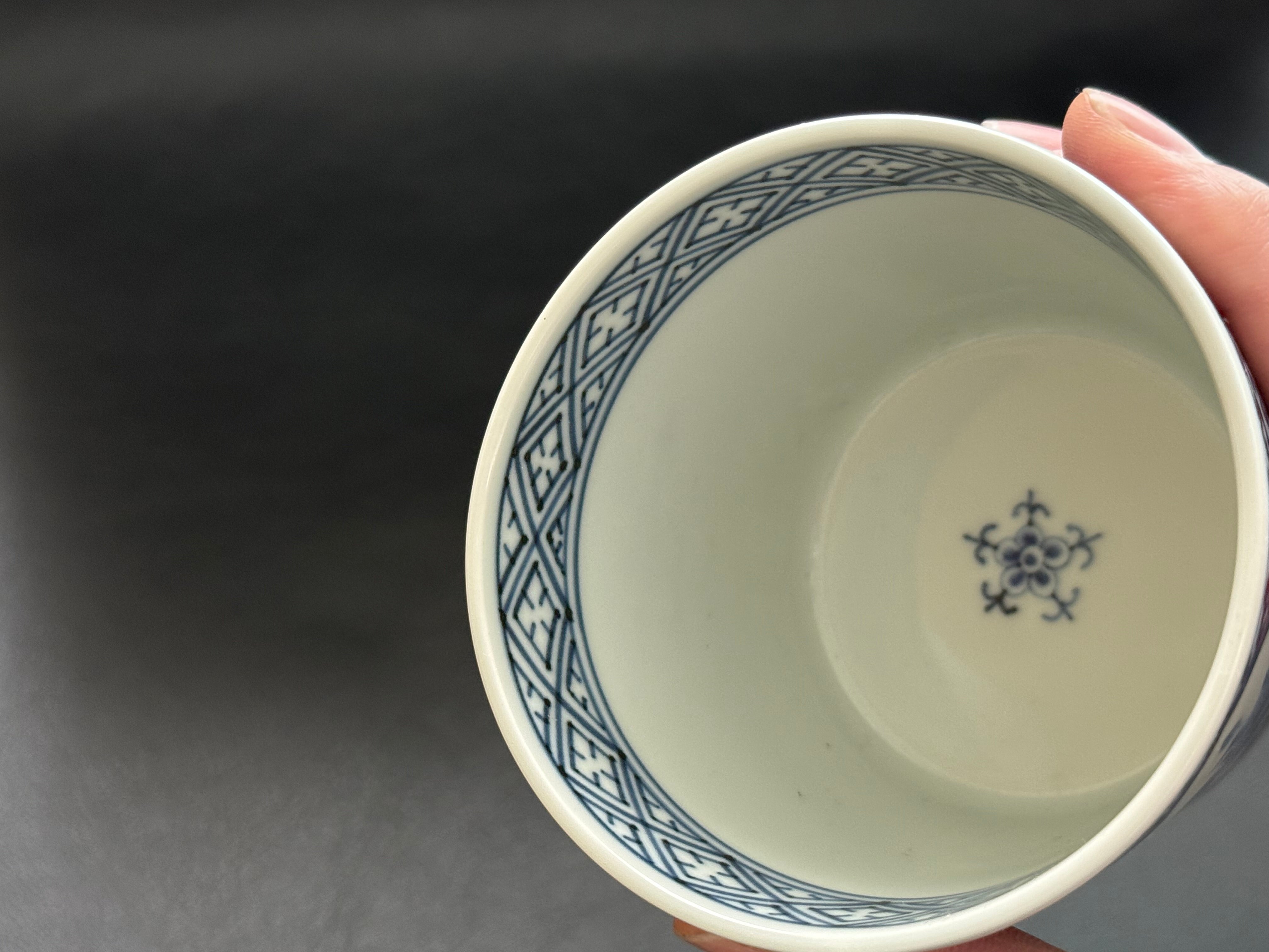 有田焼 蛸唐草草花文 蕎麦猪口（大） – SAGA COLLECTIVE