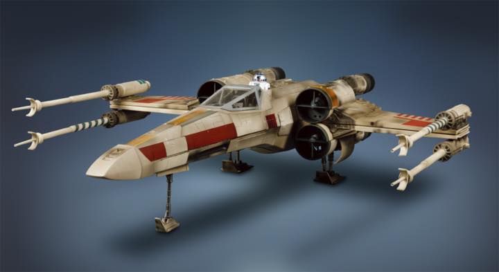 R2-D2も搭乗！「Xウイング」を迫力満点の1/18スケールで作ろう