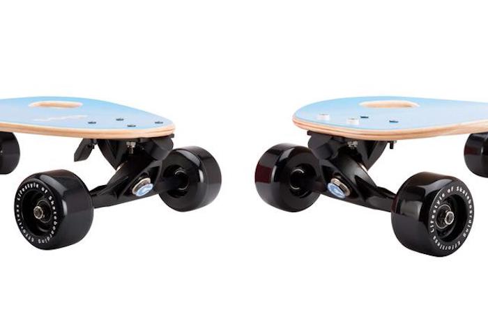 PCサイズのスケボーで移動って、ちょっとオシャレじゃない