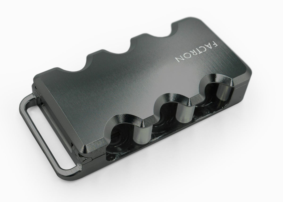 航空機素材のコインケース 軽量コンパクトで大容量 硬貨をキレイに整列