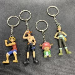 ONE PIECE ワンピースフィギュアキーホルダー 【ルフィ海賊団集結】4種