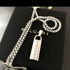 断捨離中』ブルガリアロゴプレートチャーム新品／ネックレス