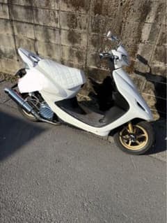 新品張り替え スマートディオz4 エナメルシート 白 - メルカリ