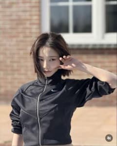 aespaカリナ着用 NIKE スポーツウェアウィンドランナーウィメンズM