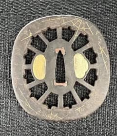 刀鍔 無名肥後 楽寿 透かし鍔 責金 年代物 桐箱付き(鍔布団有