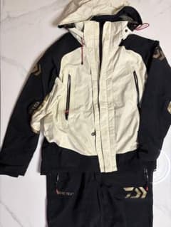 ダイワ ゴア DR-1807 フィッシングスーツ Lサイズ 中古 - メルカリ