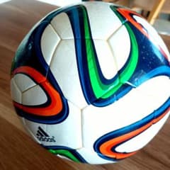 2014 FIFAワールドカップ adidas ブラズーカ サッカーボール4号 - メルカリ