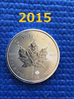 2015年 メイプルリーフ銀貨 31.1g (1 オンス) - メルカリ