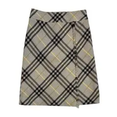 2026年最新】バーバリーチェックスカートの人気アイテム - メルカリ