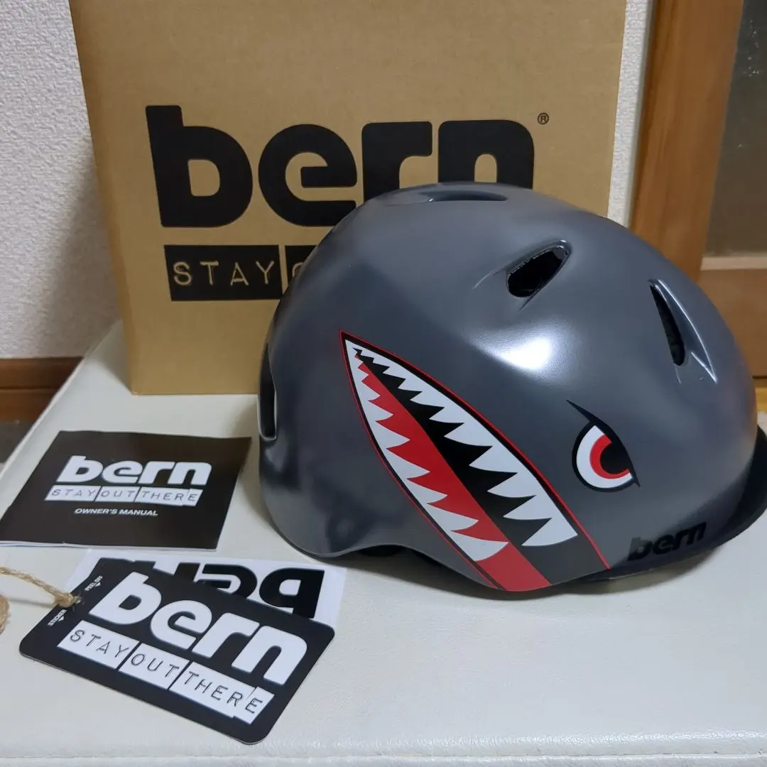 2026年最新】bern ヘルメット サメの人気アイテム - メルカリ