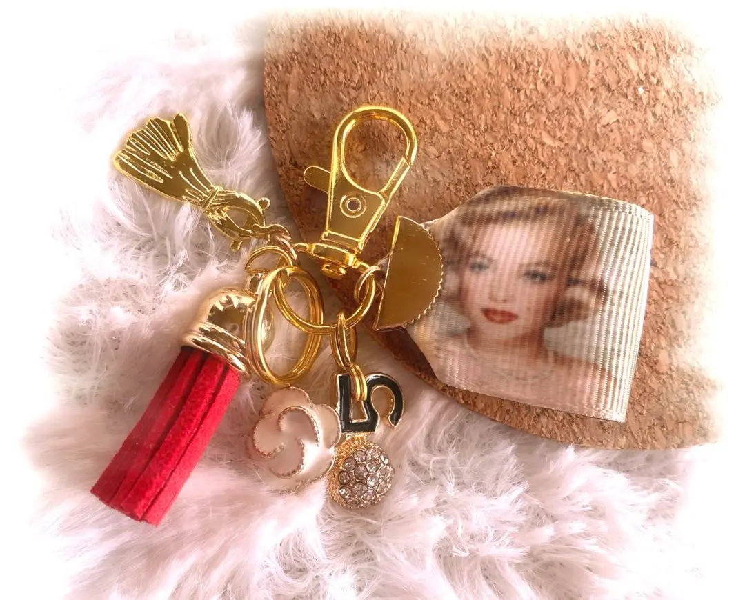 2026年最新】マリリン・モンロー キーホルダーの人気アイテム - メルカリ