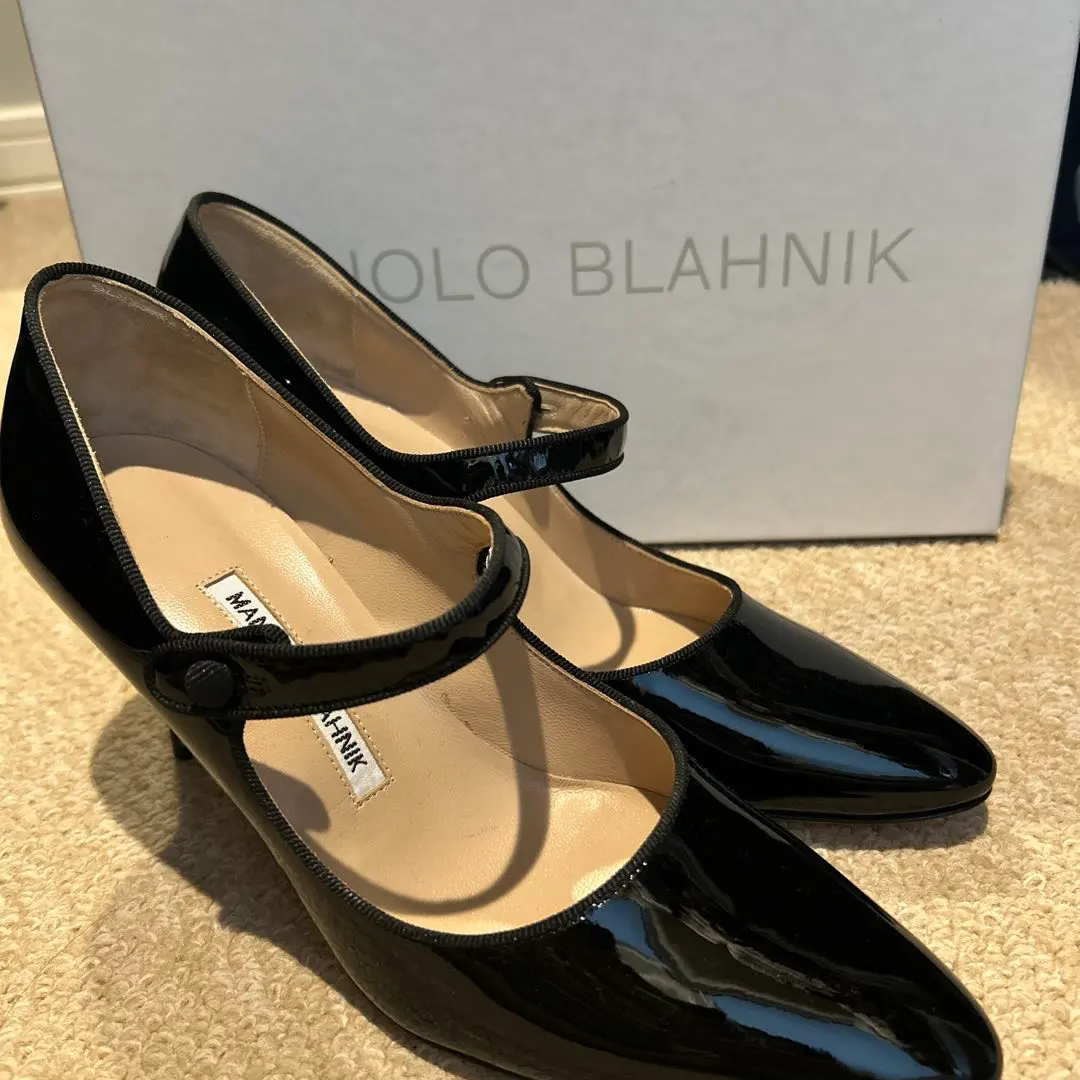 2026年最新】マノロブラニク メリージェーンの人気アイテム - メルカリ