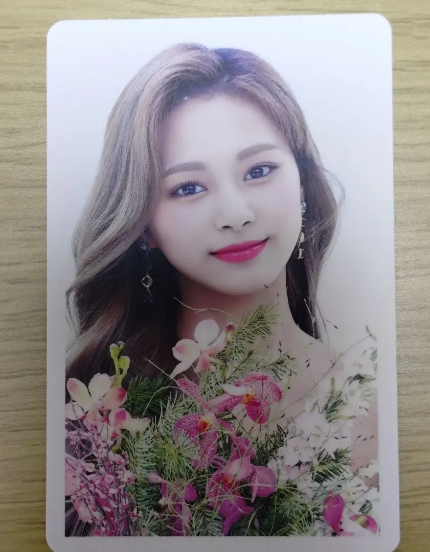 2026年最新】twice3のハイタッチトレカの人気アイテム - メルカリ