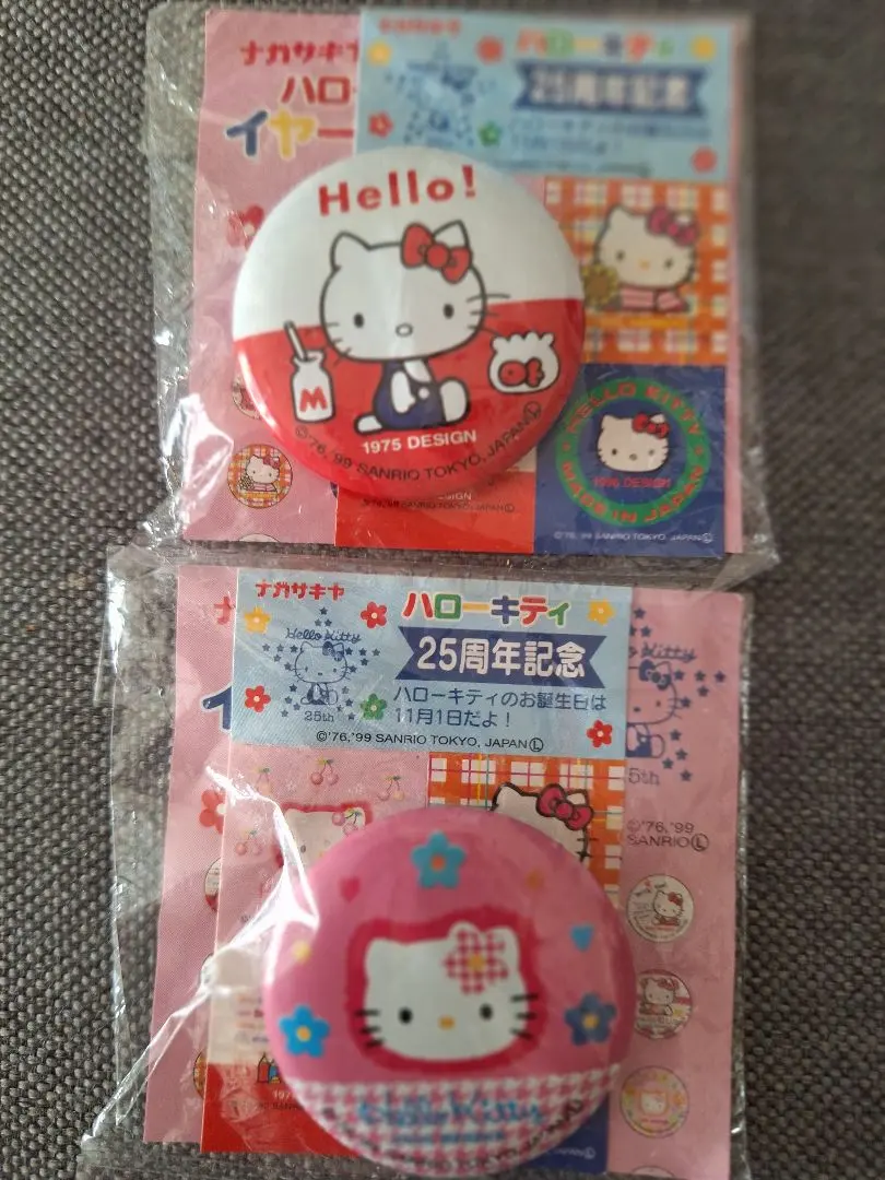 2026年最新】ハローキティ25周年記念缶バッジの人気アイテム - メルカリ