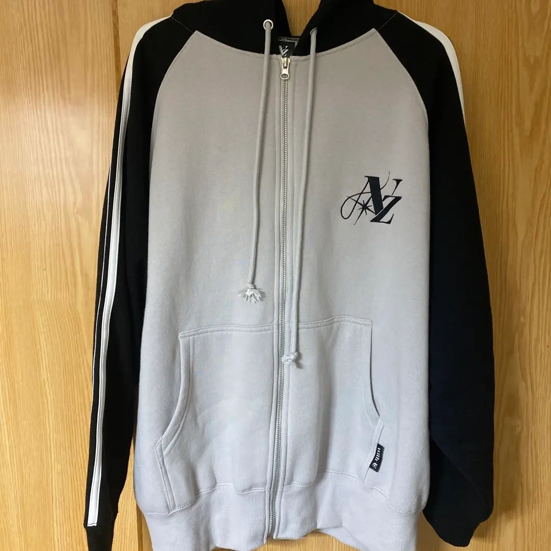 2026年最新】niziu パーカー awakeの人気アイテム - メルカリ