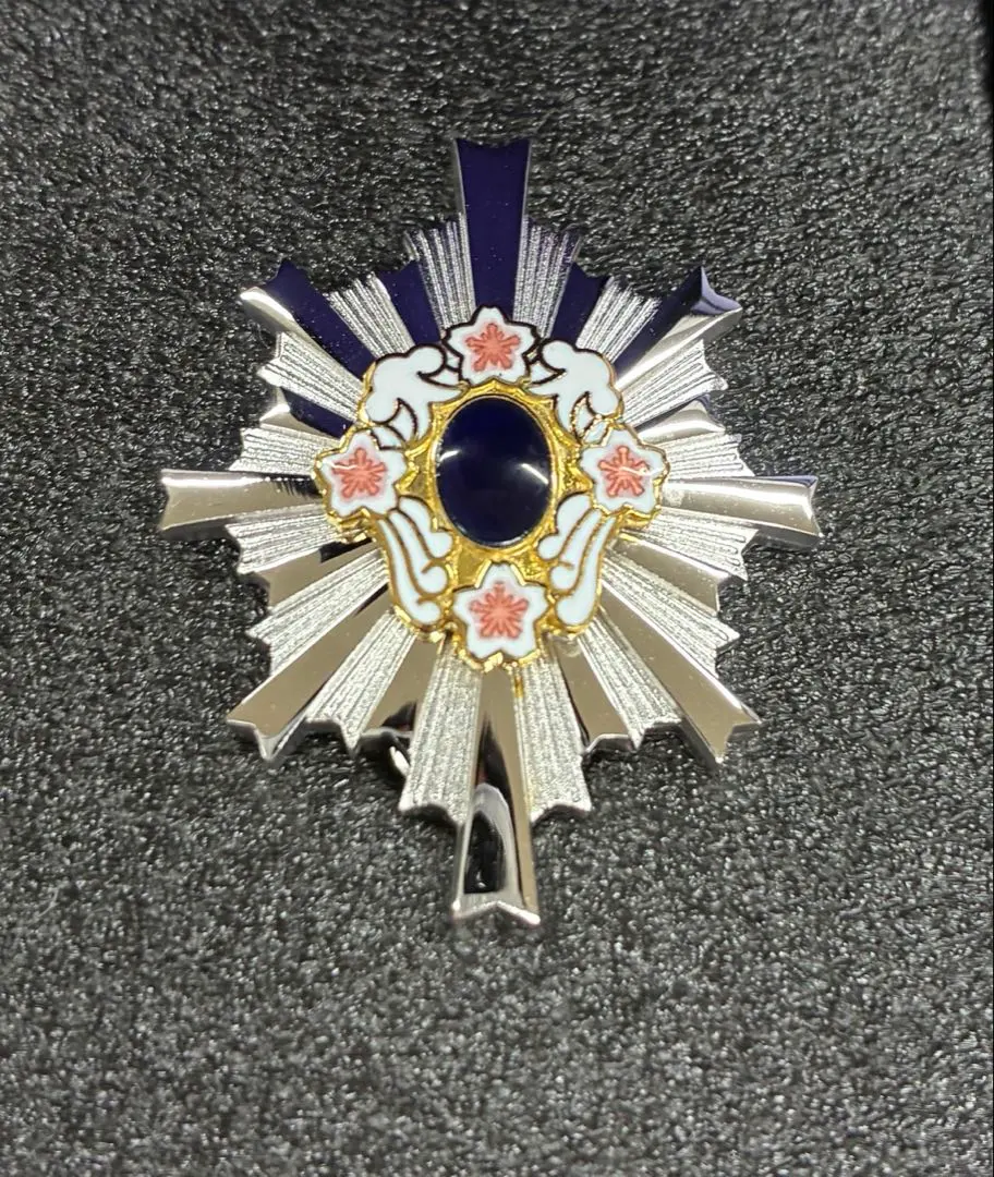 2026年最新】防衛功労章の人気アイテム - メルカリ