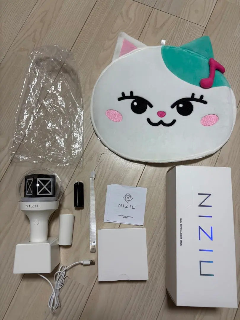 2026年最新】niziu ペンライトカバー マユカの人気アイテム - メルカリ