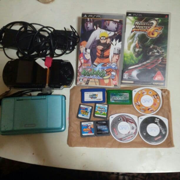 DS、PSP、各充電器、カセット PSP 充電アダプタ ケーブル ストレート 2m CW-234 : AKROS 懐中電灯