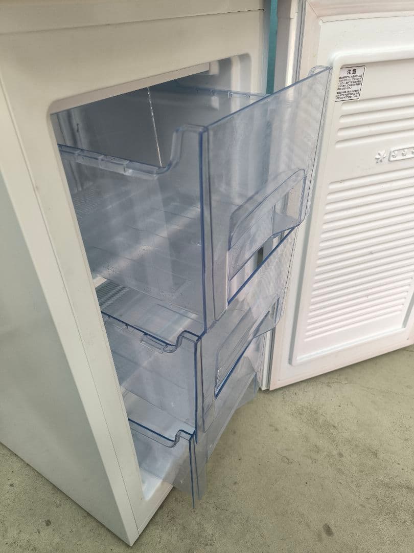 2022年製　アイリスオーヤマ 冷凍庫 60L ホワイト IUSD-6B-W