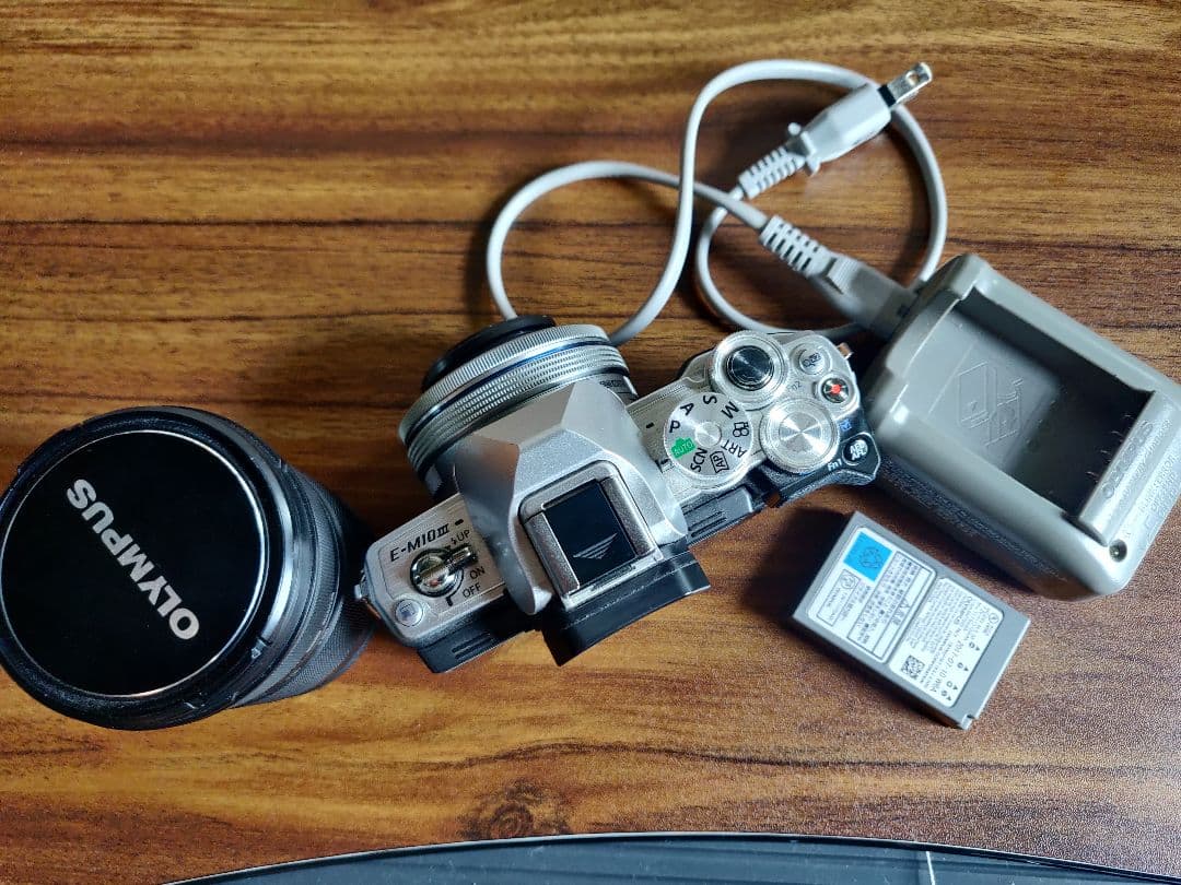 オリンパス omd-em10 mark3 レンズ2本