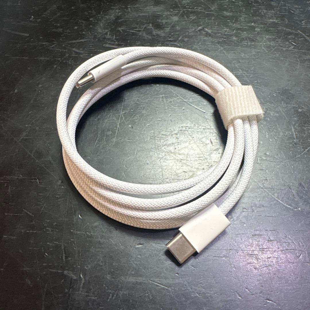 AirPods Pro 第2世代 ケース 交換用イヤーチップ 充電ケーブル - メルカリ