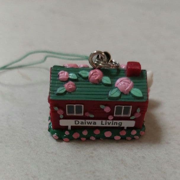 ハローキティ ダイワリビング コラボ ストラップ 非売品 薔薇