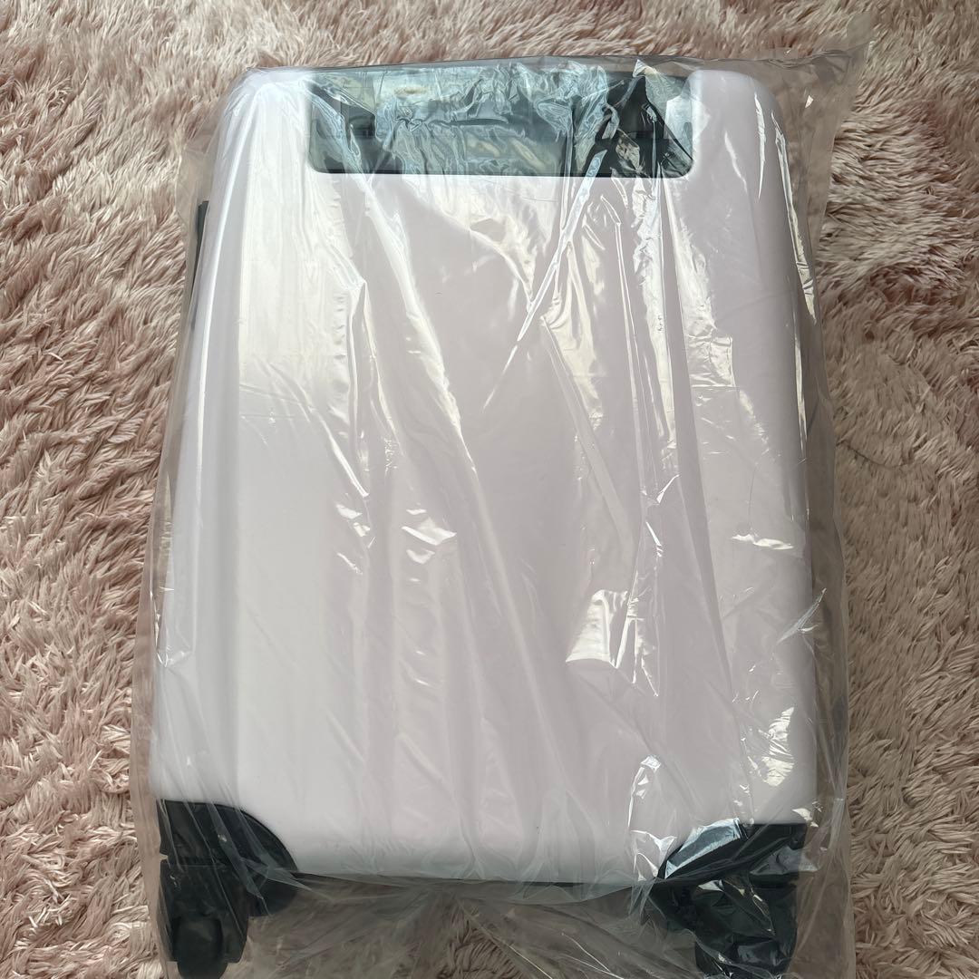 mikko × サンリオ 一番くじ キャリーケース - メルカリ