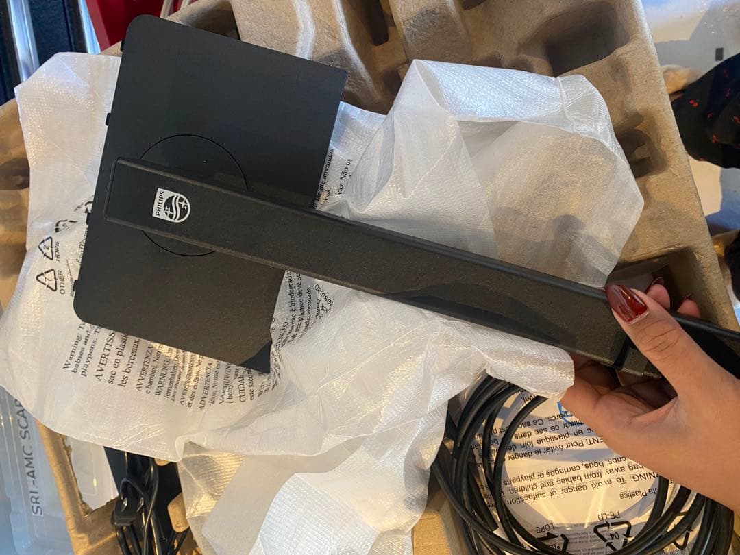 Philips 23.8インチ WQHD モニターオリジナルボックス