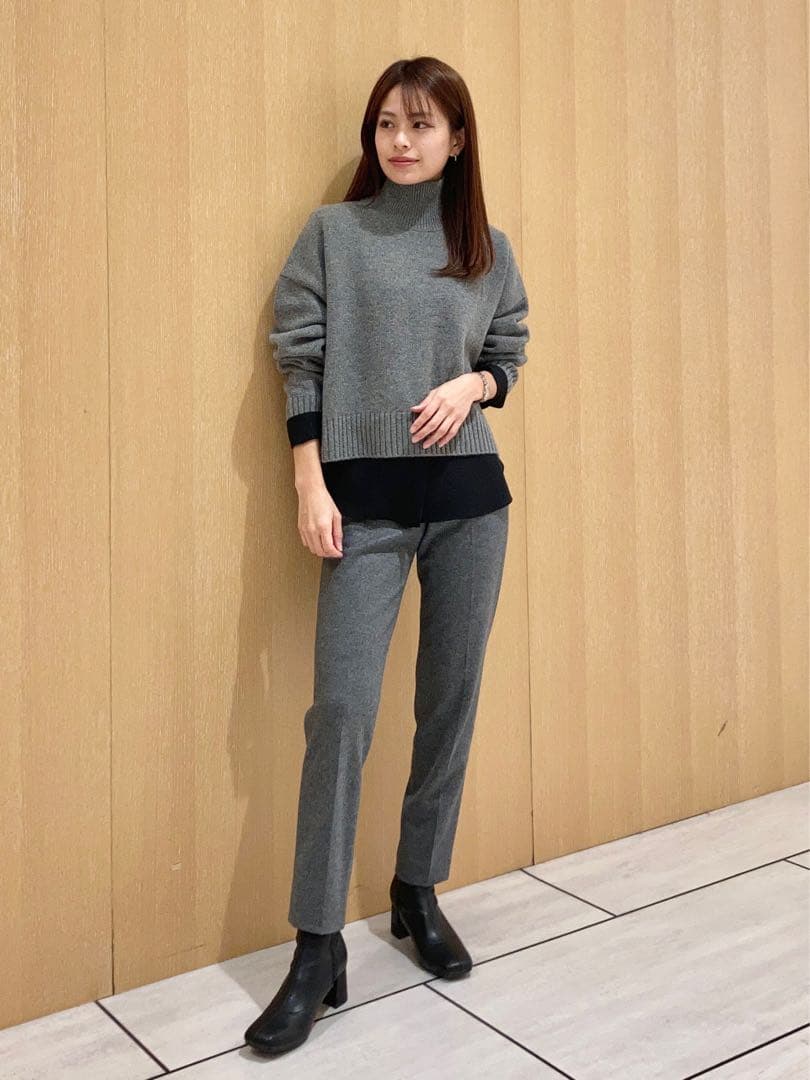 今季完売 新品タグ付⭐︎セオリーLana Cash Cropped Sweater - メルカリ