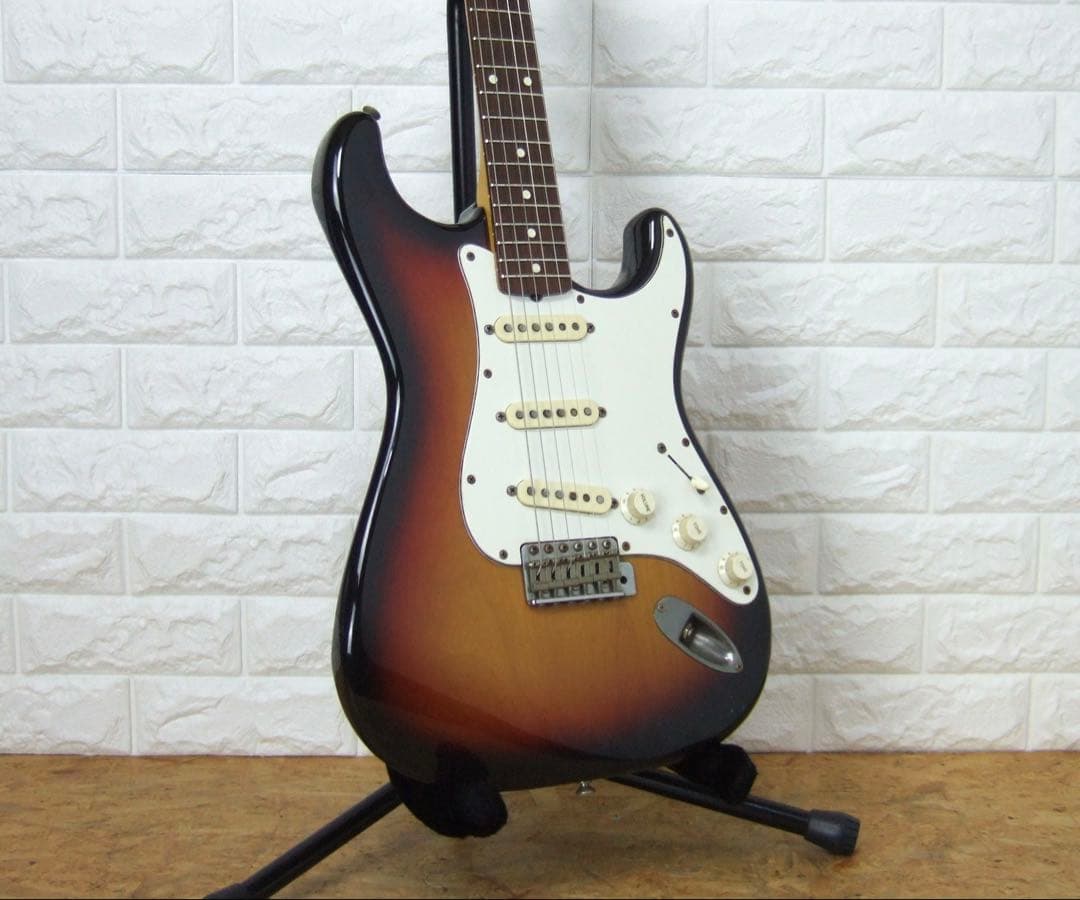 Fender Japan ST62 JVシリアル 1982年製 最初期EX Fender Japan ST62-65 VWH JVシリアル初期【1982年製】 - ギター専門店PAL
