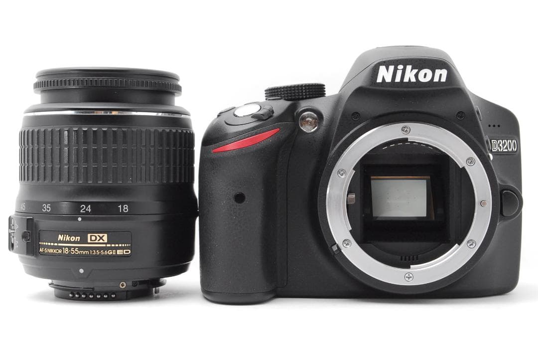 【ショット数１７０９枚　美品】Nikon D3200　スマホ転送　動画も撮れる