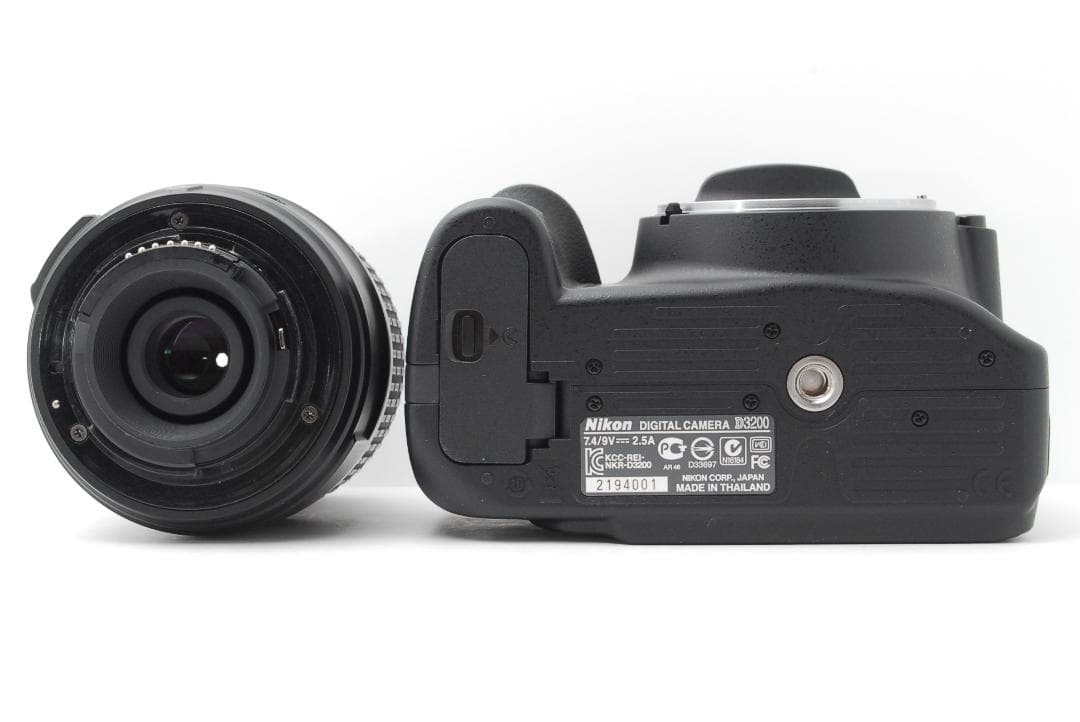 【ショット数１７０９枚　美品】Nikon D3200　スマホ転送　動画も撮れる