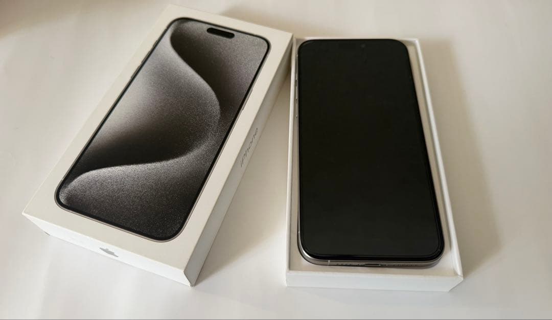 iPhone 15 Pro Maxホワイト 本体