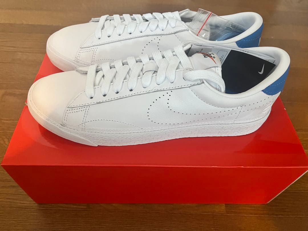 ア*ン様 AIR ZM TENNIS CLASSIC fragment US8 ア*ン様 AIR ZM TENNIS CLASSIC fragment US8 - メルカリ