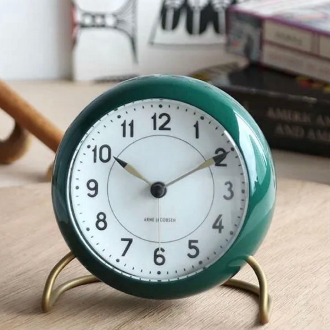 Arne Jacobsen（アルネ・ヤコブセン） テーブルクロック グリーン ARNE JACOBSEN （アルネヤコブセン）テーブルクロック ステーション