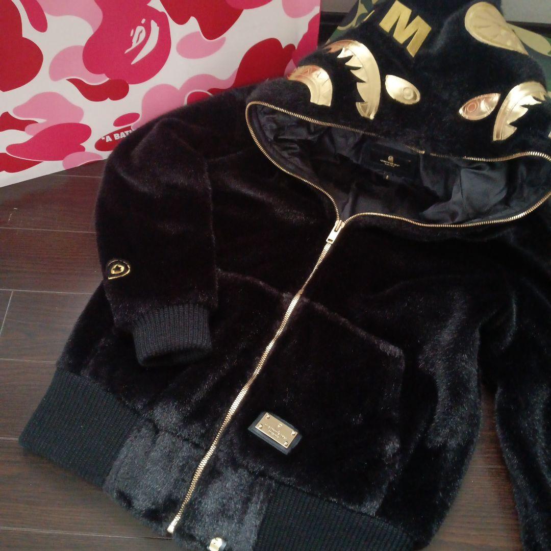 アベイシングエイプ　FAUX FUR シャークパーカー shark BAPE A BATHING APE x Don Toliver Faux Fur Shark Zip Hoodie 