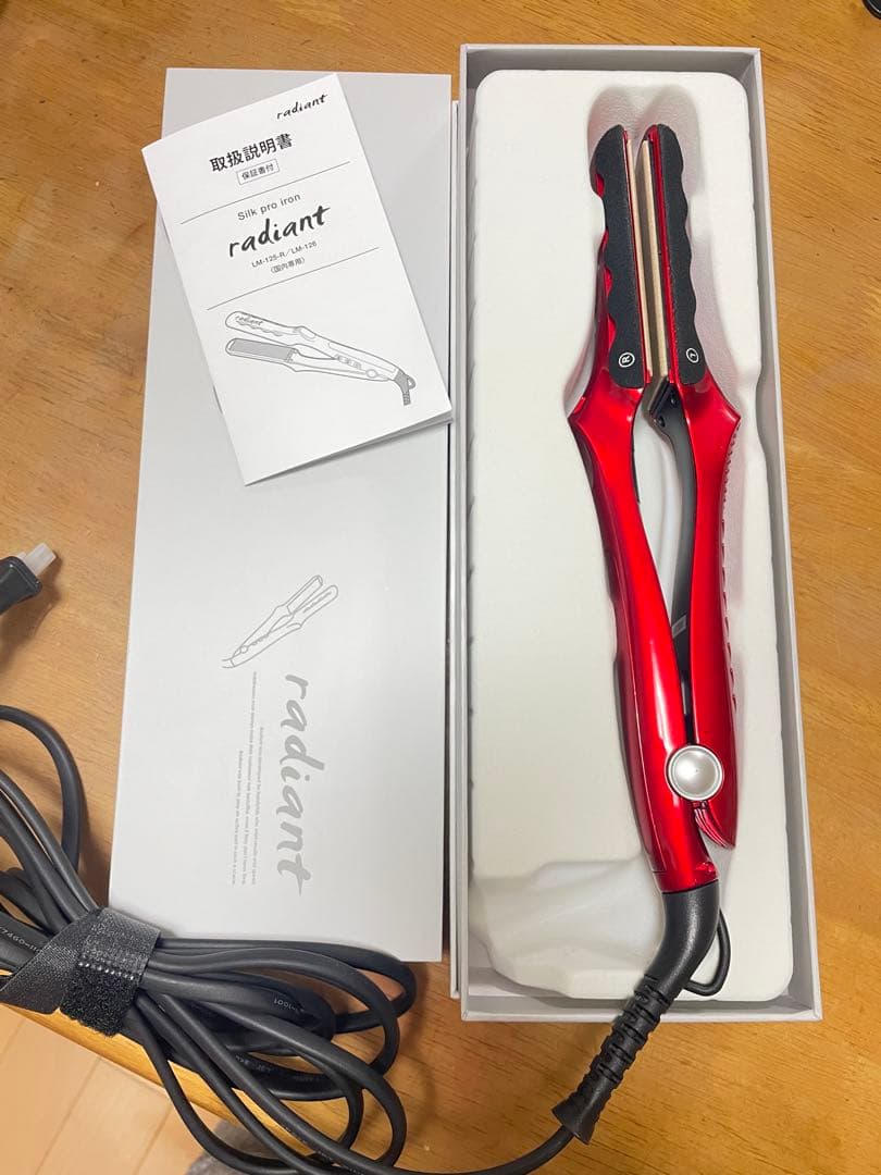 美品　radiant ストレートヘアアイロン レッド　28mm Amazon.co.jp: ラディアント 28mm ヘアアイロン ストレート プロ仕様